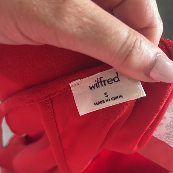 Red Wilfred ruffle shoulder romper size small - Picture 3 of 3